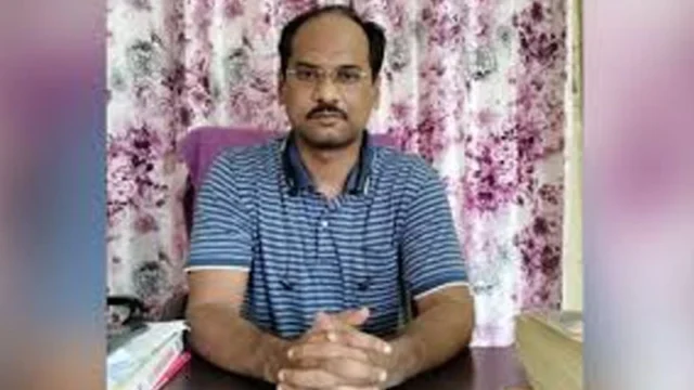 school-teacher-1720370780