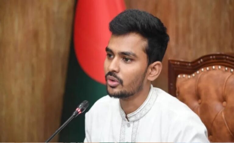 নতুন দলে যোগ দেওয়া প্রসঙ্গে যা বললেন উপদেষ্টা আসিফ