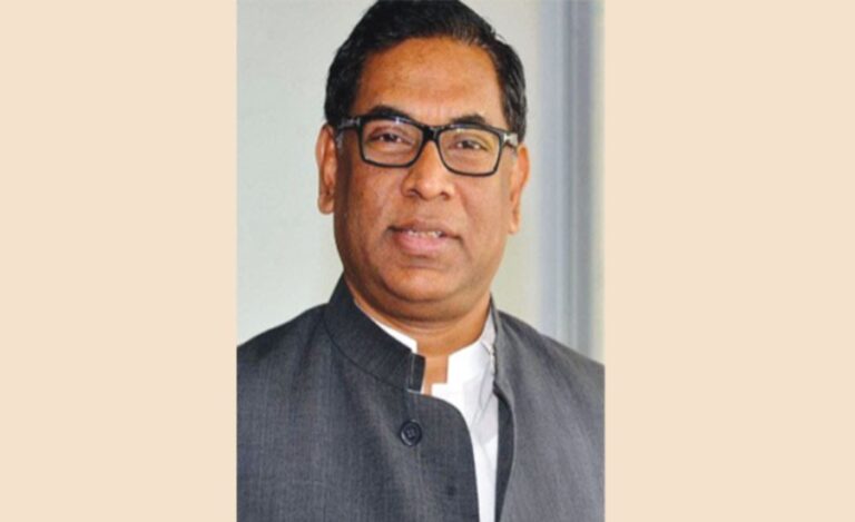 পাহারায় উপদেষ্টার স্বামী! বিপুর বিপুল লুটপাট